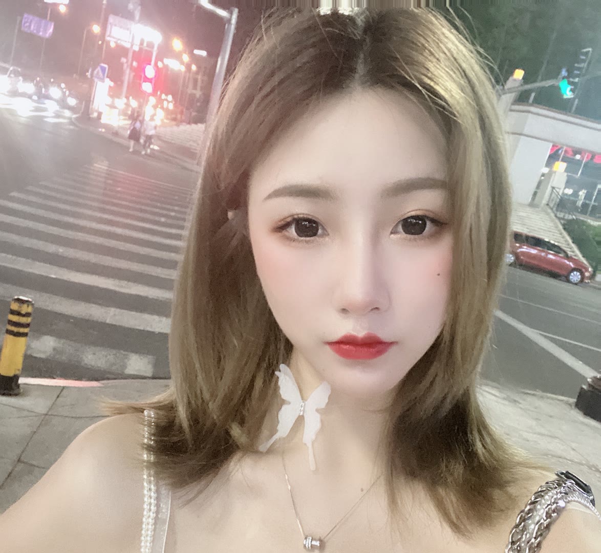 漂亮大方的婉儿