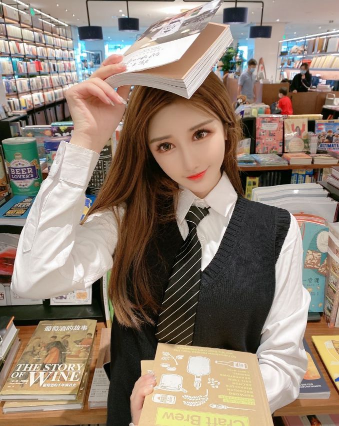 应届生妹妹兼职